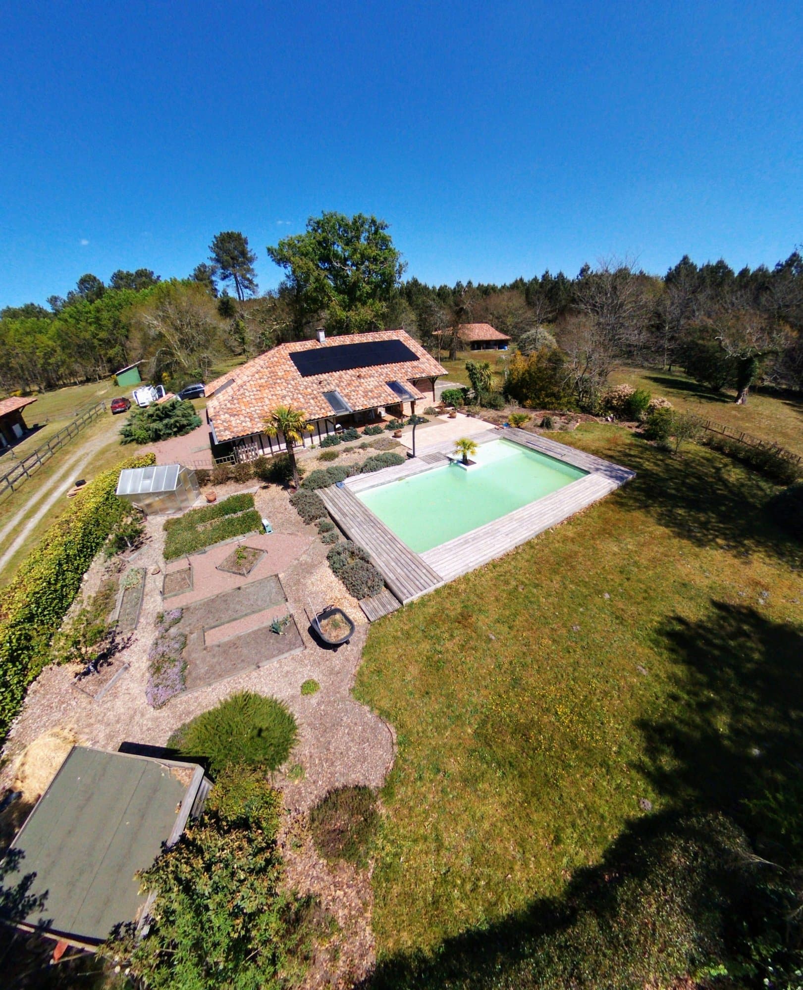 Autoconsommation au fil du soleil à LALUQUE (40) - Photo 3